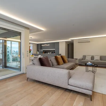 View And - Swiss Apartment Montreux