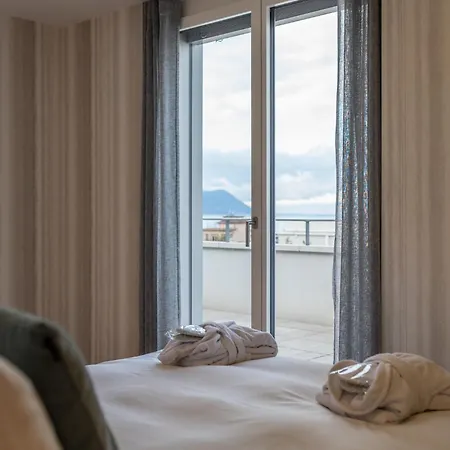 View And - Swiss