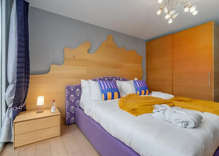 View And - Swiss Монтрё