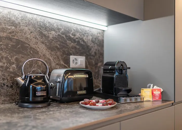 View And - Swiss Монтрё