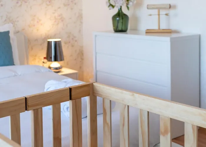 View And - Swiss مونترو