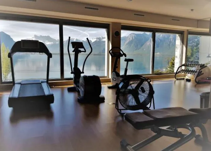 View And - Swiss * مونترو